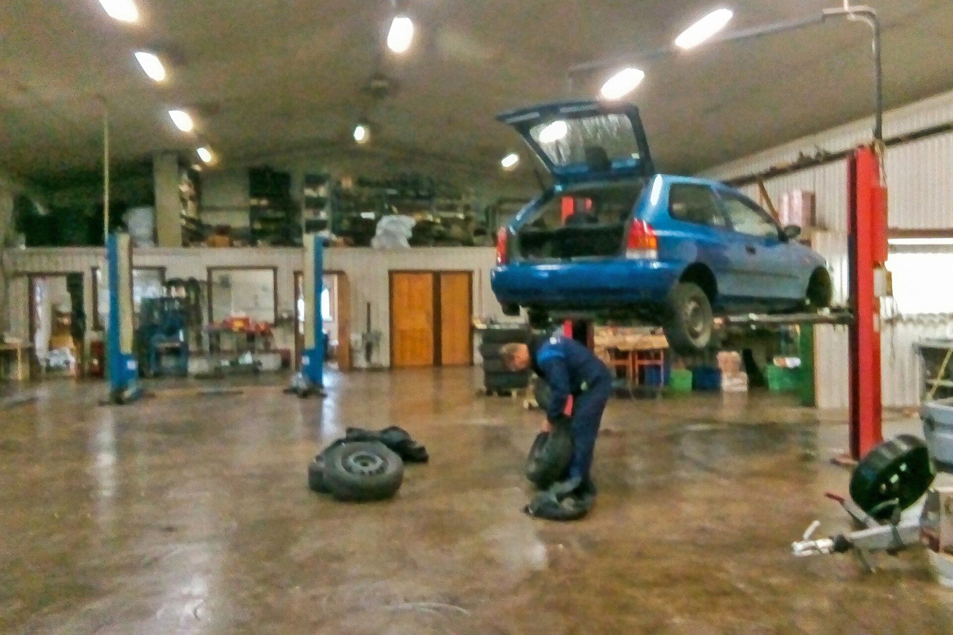 Autoservis s dielňou na opravu áut