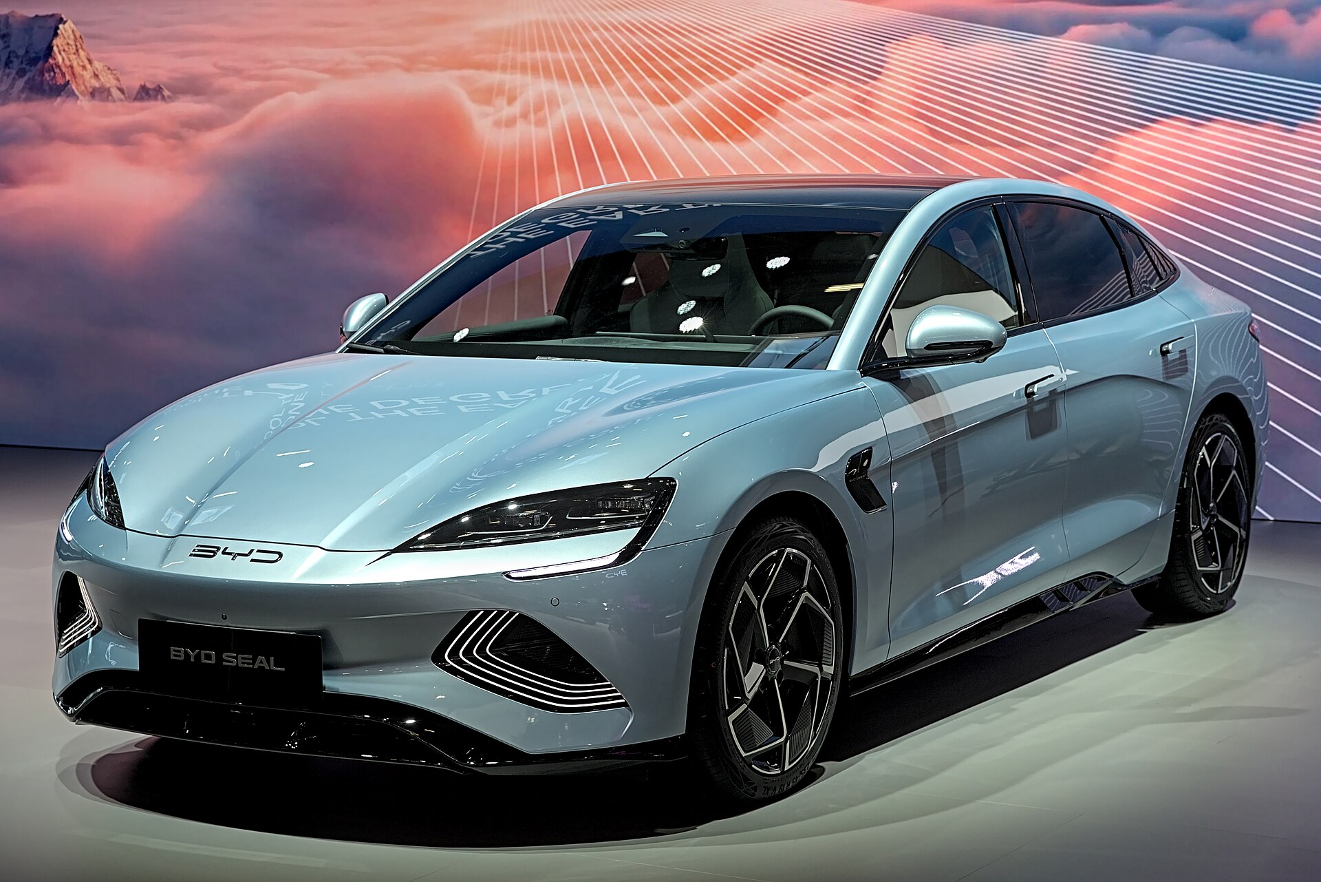 Clá EÚ na čínske elektromobily: prečo vznikli a koho sa týkajú